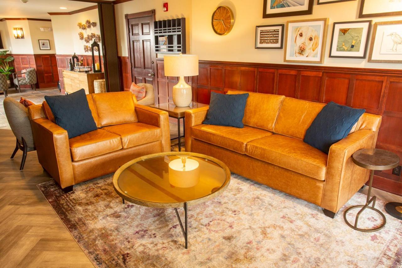 Shearwater Inn Линкън Сити Екстериор снимка